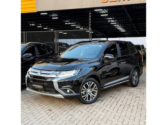 MITSUBISHI OUTLANDER 3.0 GT 4X4 V6 24V GASOLINA 4P AUTOMÁTICO MITSUBISHI OUTLANDER 3.0 GT 4X4 V6 24V GASOLINA 4P AUTOMÁTICO
